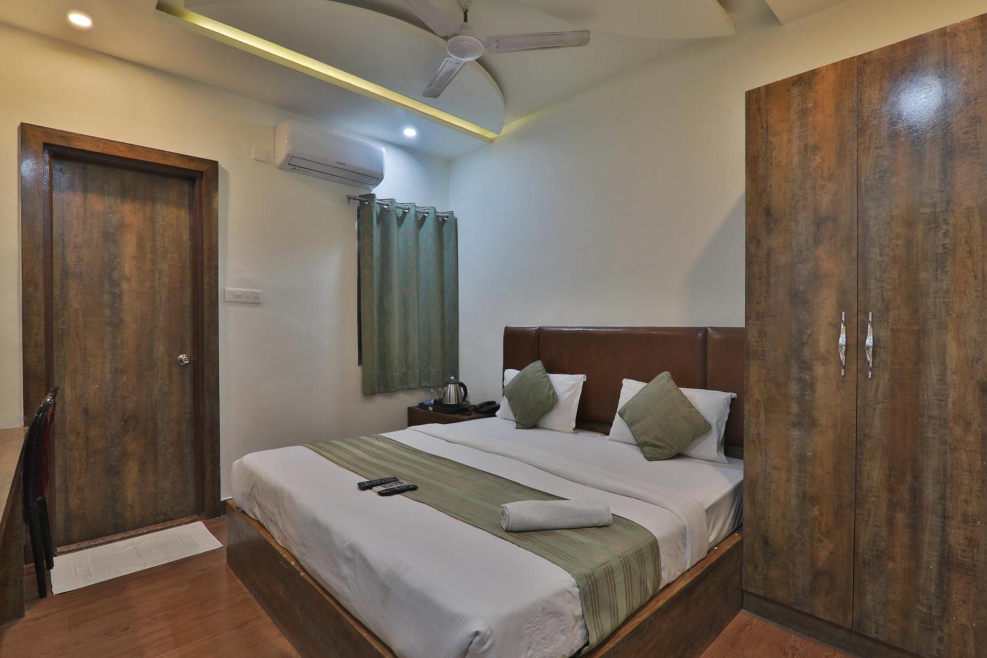Hotel Janki Inn Sigra 2 Km From Kashi Vishwanath Dham Βαρανάσι Εξωτερικό φωτογραφία
